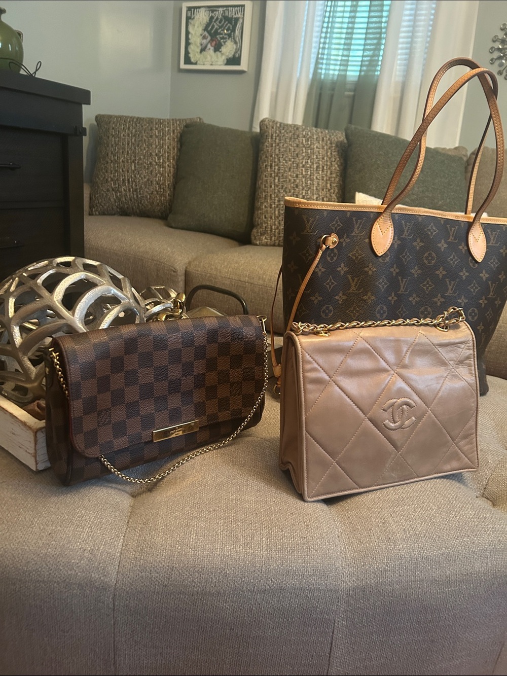 LV MM Mon, Favorite Damier Ebene MM, Vintage classic Chanel bags bundle of 3 - Picture 4 of 17